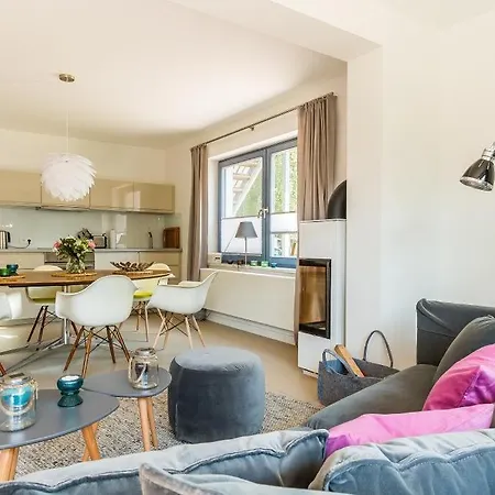 Drei Akazien 1 * Neuhaus (Mecklenburg-Vorpommern)